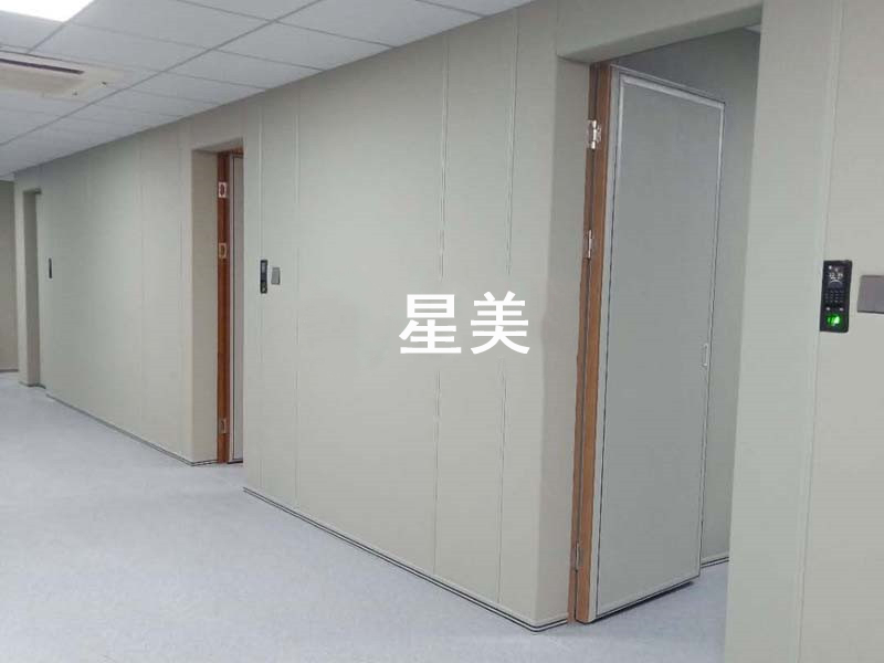 留置室軟包選裝到位及室內配備