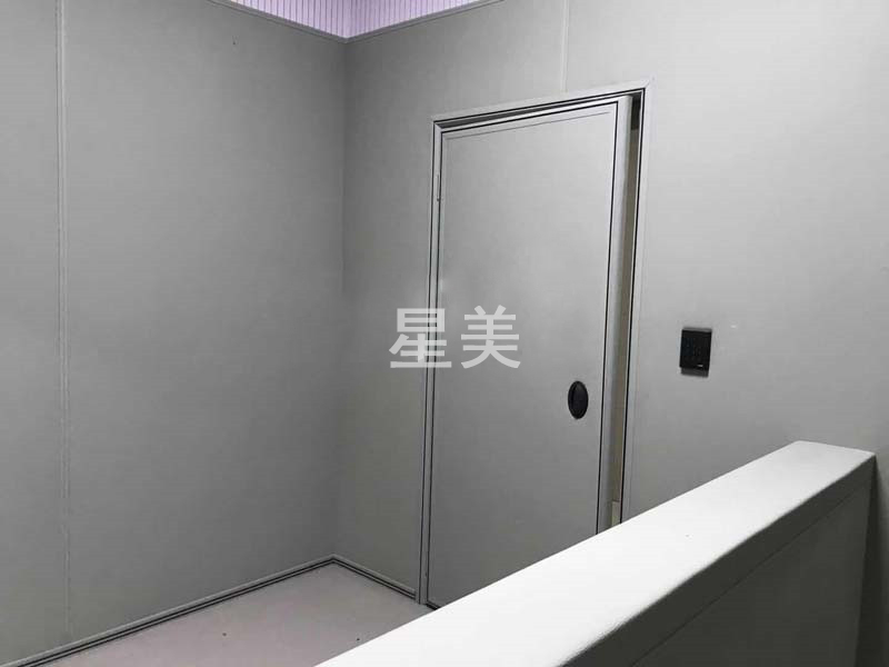 新型防撞門.jpg